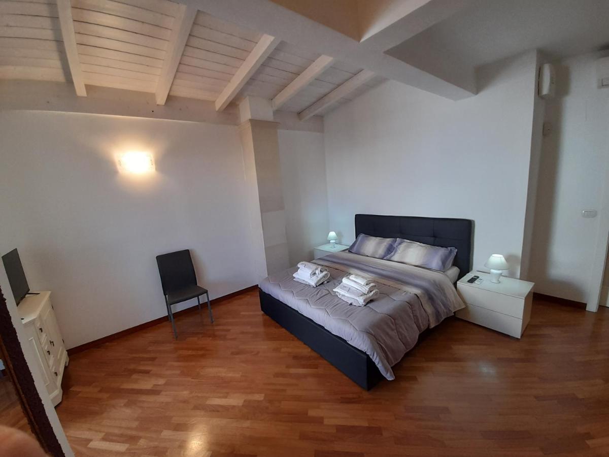 Apartmán Dimora Emilia Lecce Exteriér fotografie
