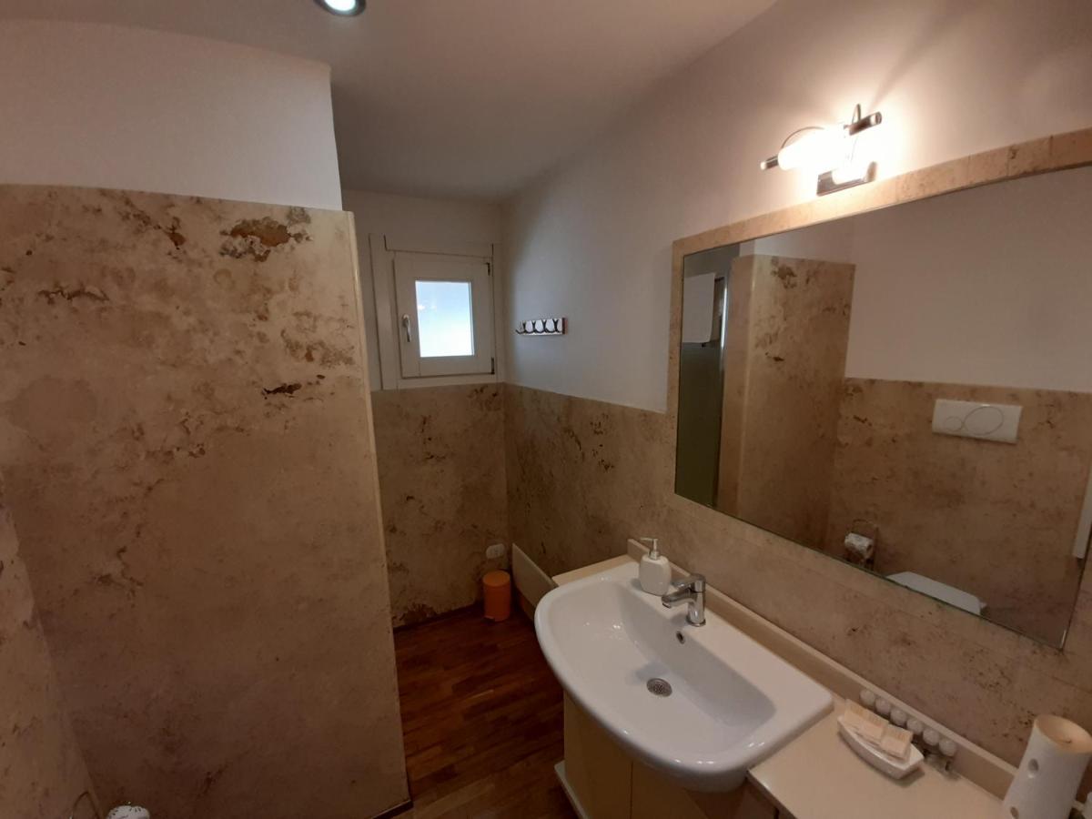 Apartmán Dimora Emilia Lecce Exteriér fotografie